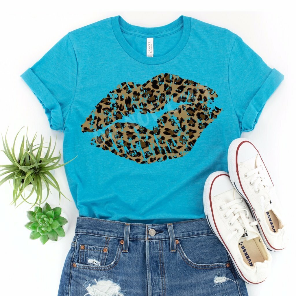 Leopard Lips on Turquoise Graphic Tee